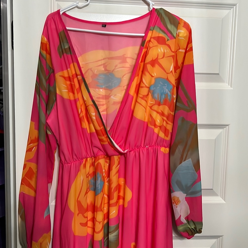 Floral print v neck dress